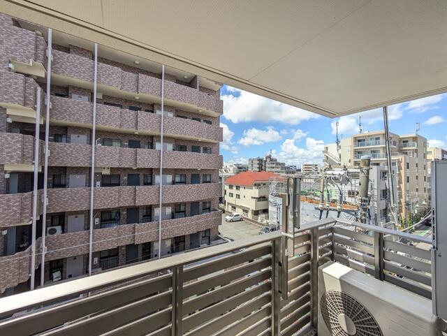 402号室 6