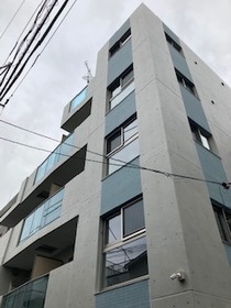 302号室 8