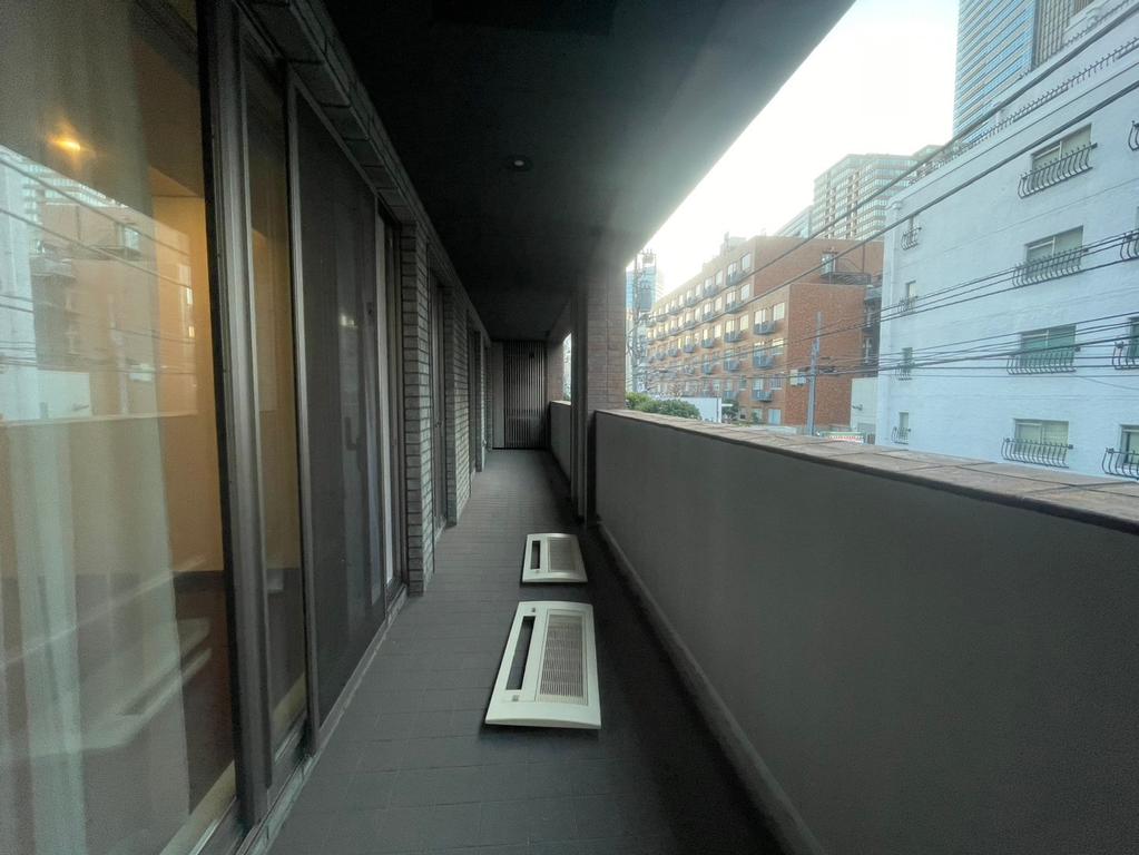 406号室 8