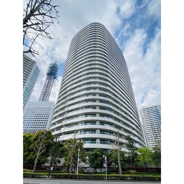 M.M.TOWERS FORESIS R棟